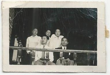 학교에서 선생님들.jpg