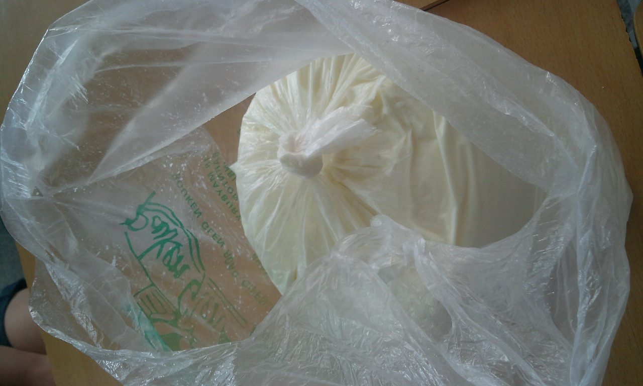 봉지에 담아 파는 마유주.jpg