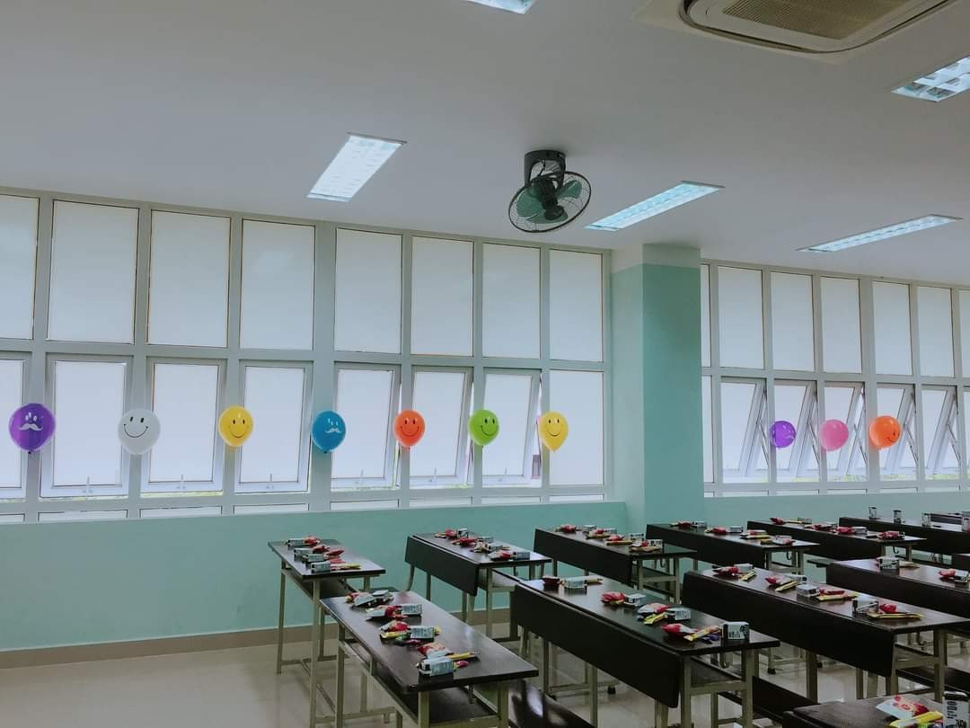 수료식 교실.jpg