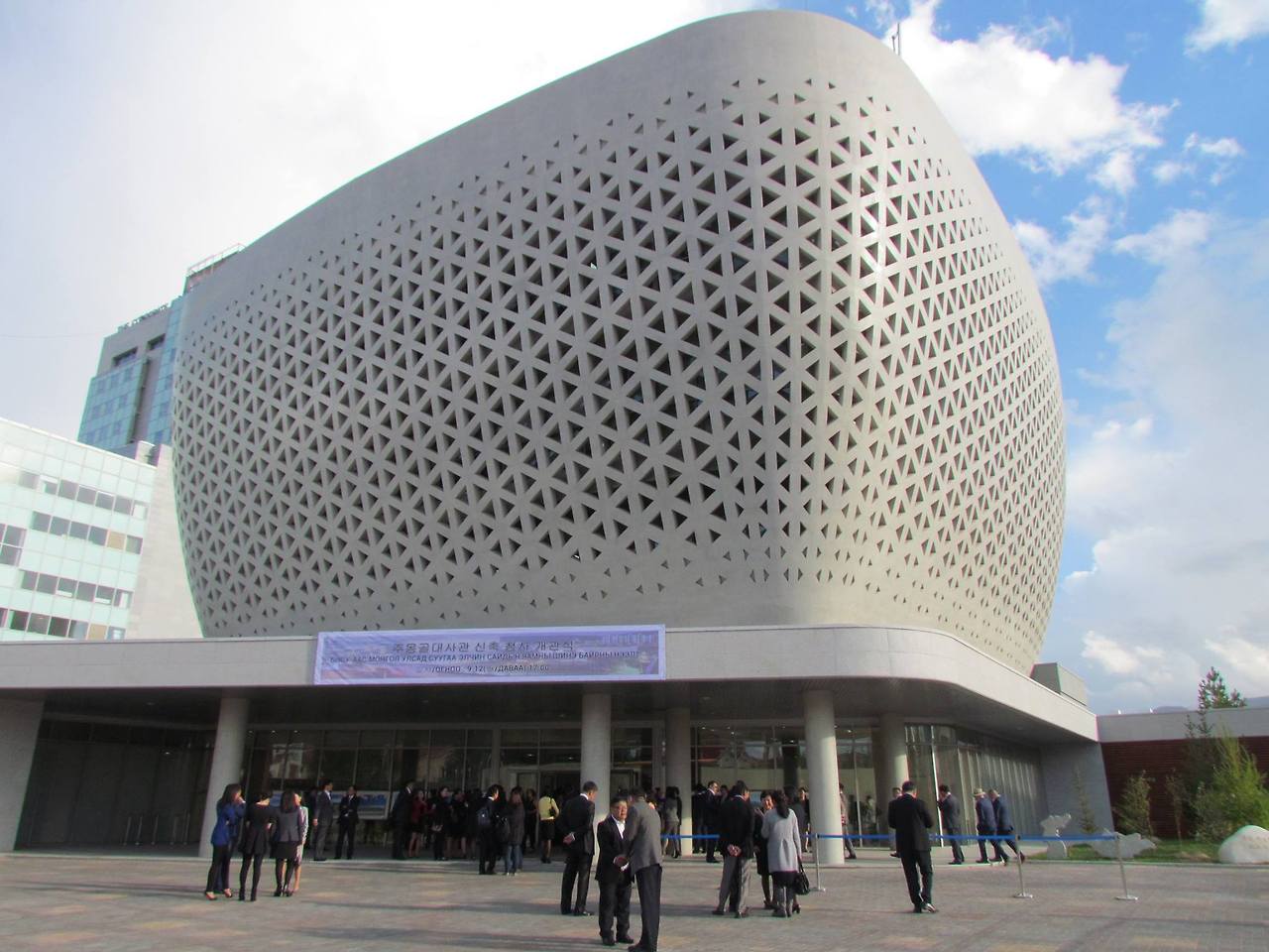 대사관 신축 청사.jpg