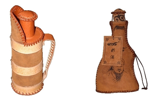 마유주를 담은 가죽가방.jpg