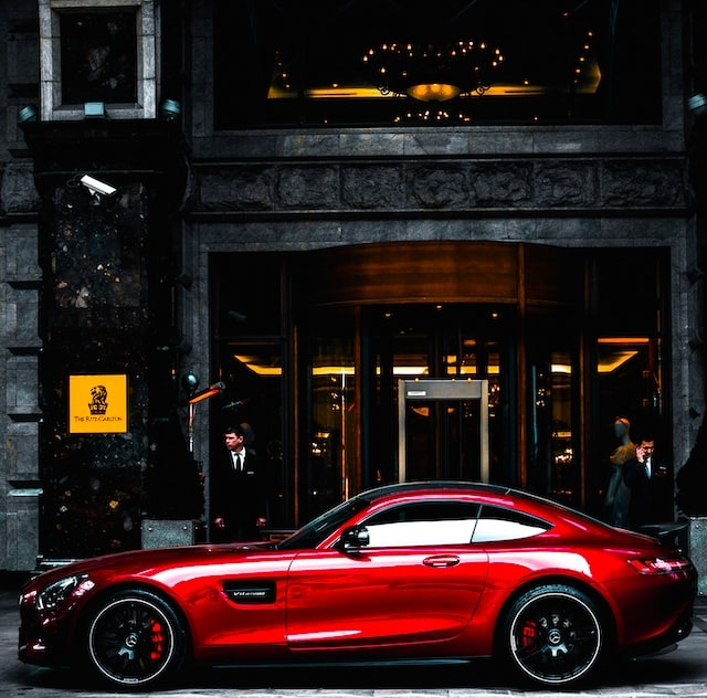 Photo by Serge Kutuzov on Unsplash.jpg