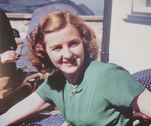 Eva_Braun_story_pictures_small.jpg