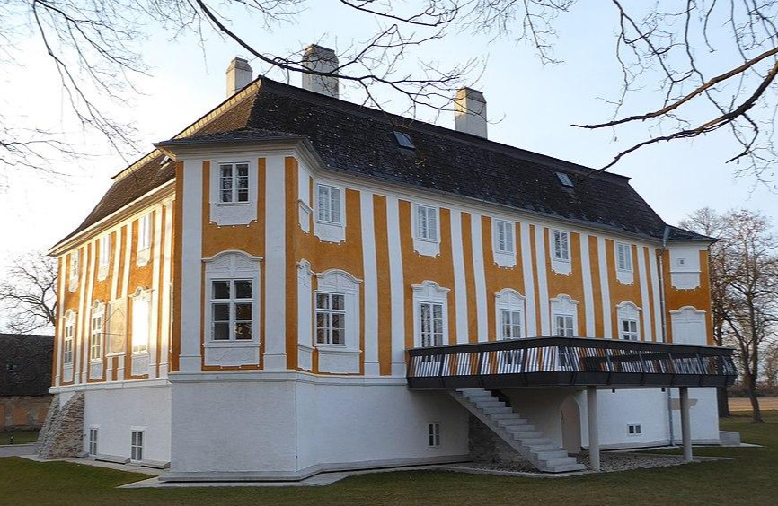 1024px-Gneixendorf_Schloss_Wasserhof01.jpg