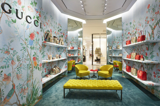 구찌 팝업스토어.jpg