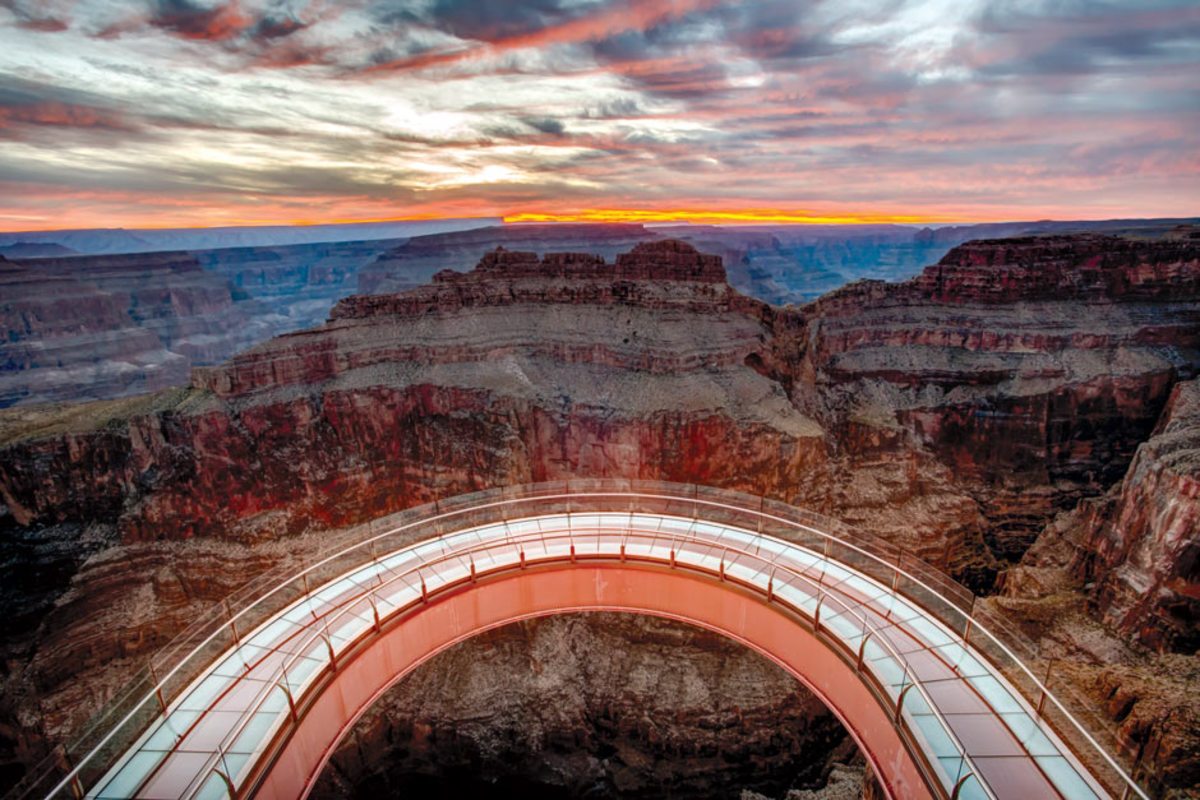 grandcanyonwest-skywalk-sunset-horz_courtesy_940.jpg