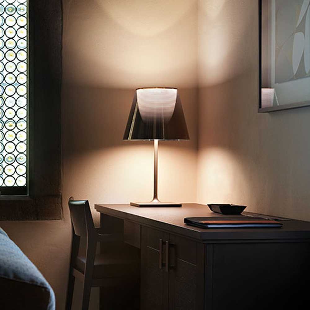 ktribe-table-2-table-lamp-by-flos-8.jpg