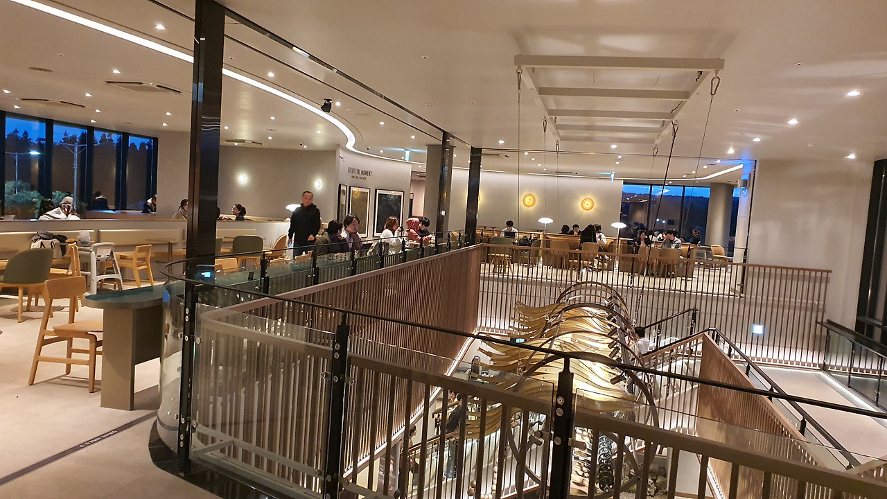 송정마을 커피숍.jpg