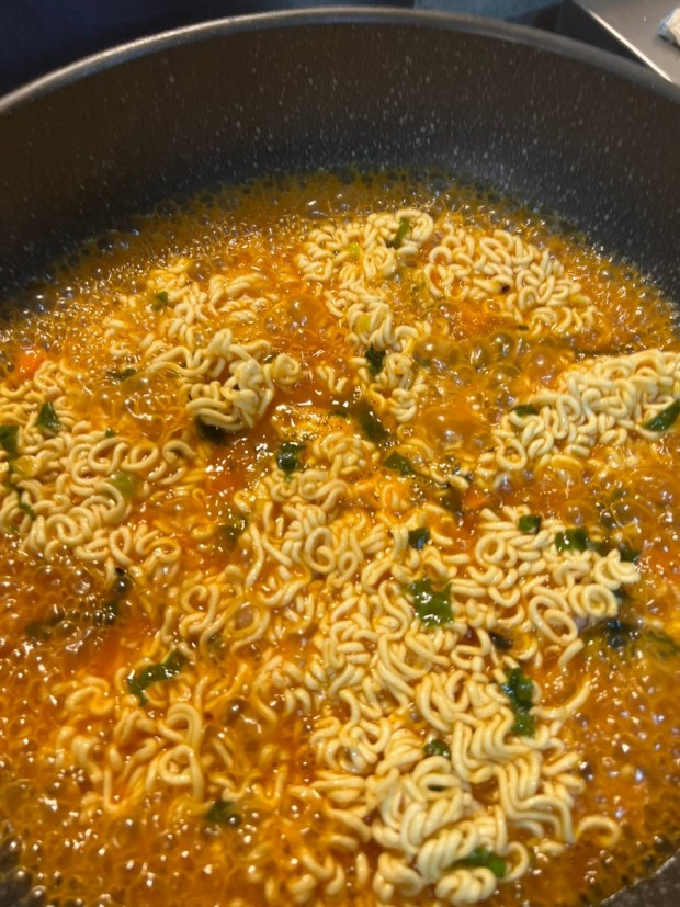 그림 13. 라면.jpg