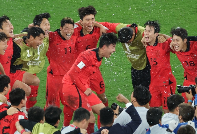 3. 16강 진출, 출처, 한국경제.jpg