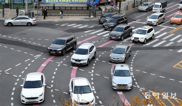 2-2. 좌회전 (출처. 동아일보).jpg