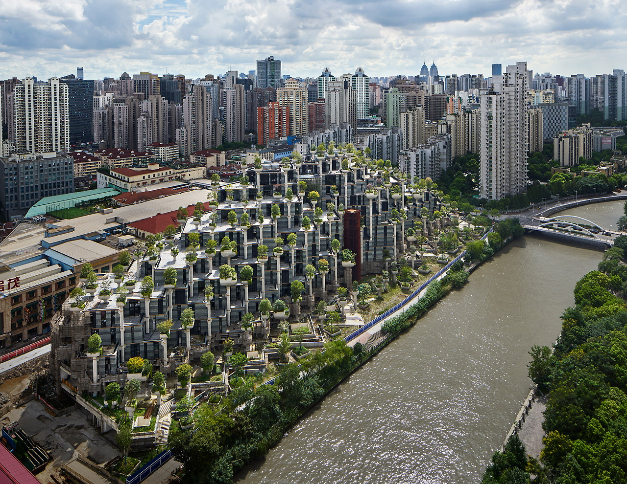 1000-trees-heatherwick-studio-china-architecture-photography_dezeen_2364_col_0.jpg
