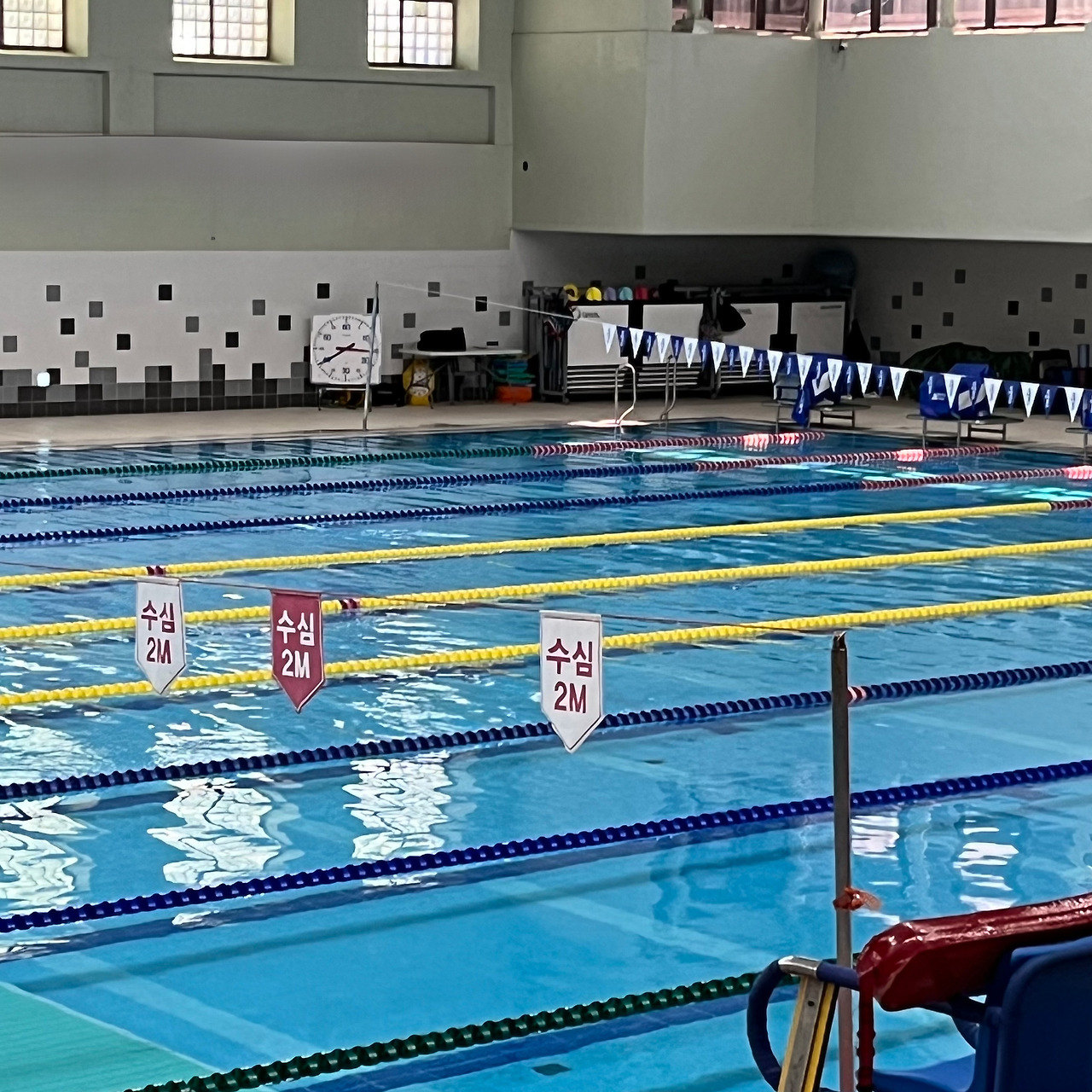수영장 사진.jpg