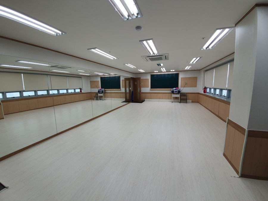 부산 브릿지 연습실.jpg