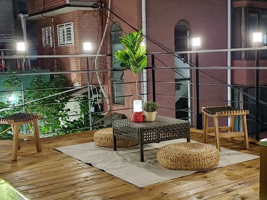 신촌 루프탑2.jpg