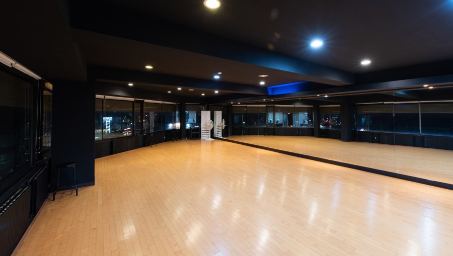 브로드 댄스 스튜디오.jpg