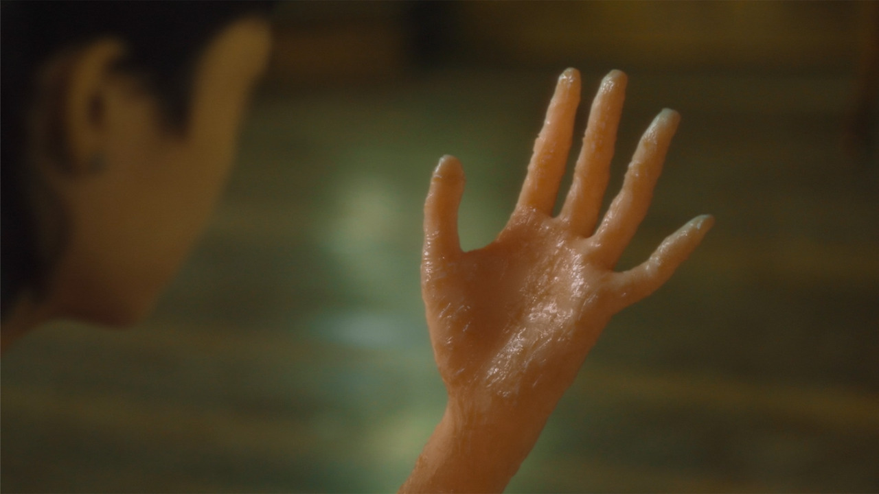 23_창 밖에 개구리가 비처럼 내리고 있다_스틸컷_3_20220808165854jcc (1).jpg