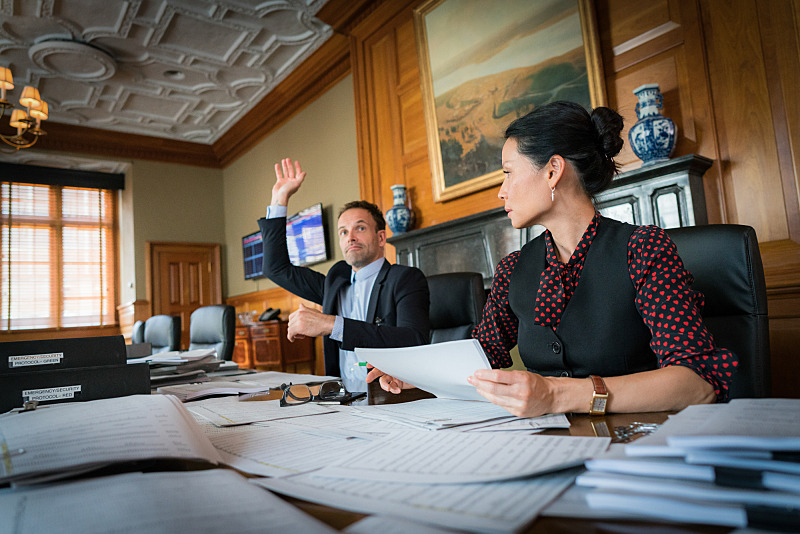 엘리멘트리_왓슨과 홈즈_IMDB.jpg