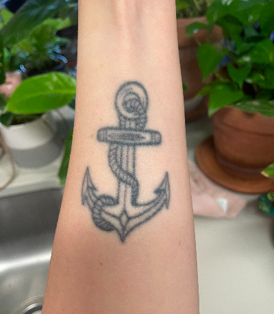 10-year-old-anchor-tattoo-v0-m435ddgbkx5a1.jpg