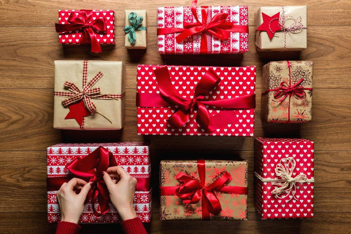 how-to-wrap-a-gift-1568128224.jpg