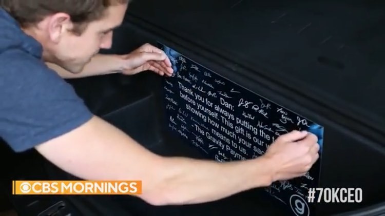 g-ceo에게 직원이 돈모아 차선물2.jpg