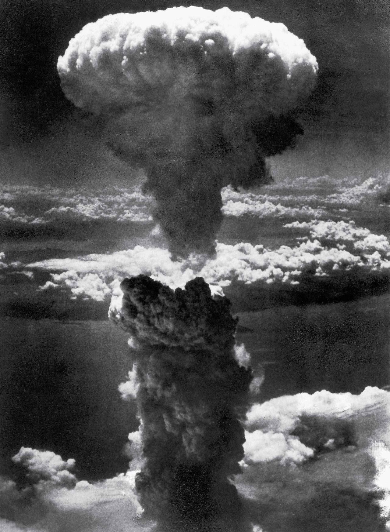 hiroshima cloud_Pinterest.jpg