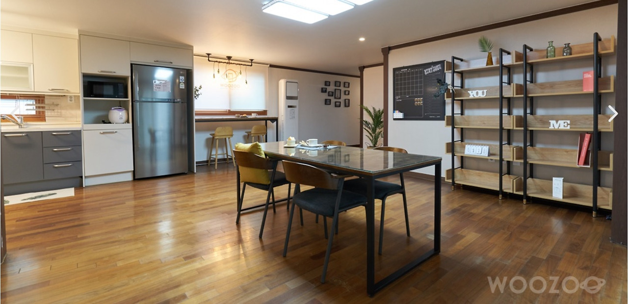 3. 우주 거실.jpg