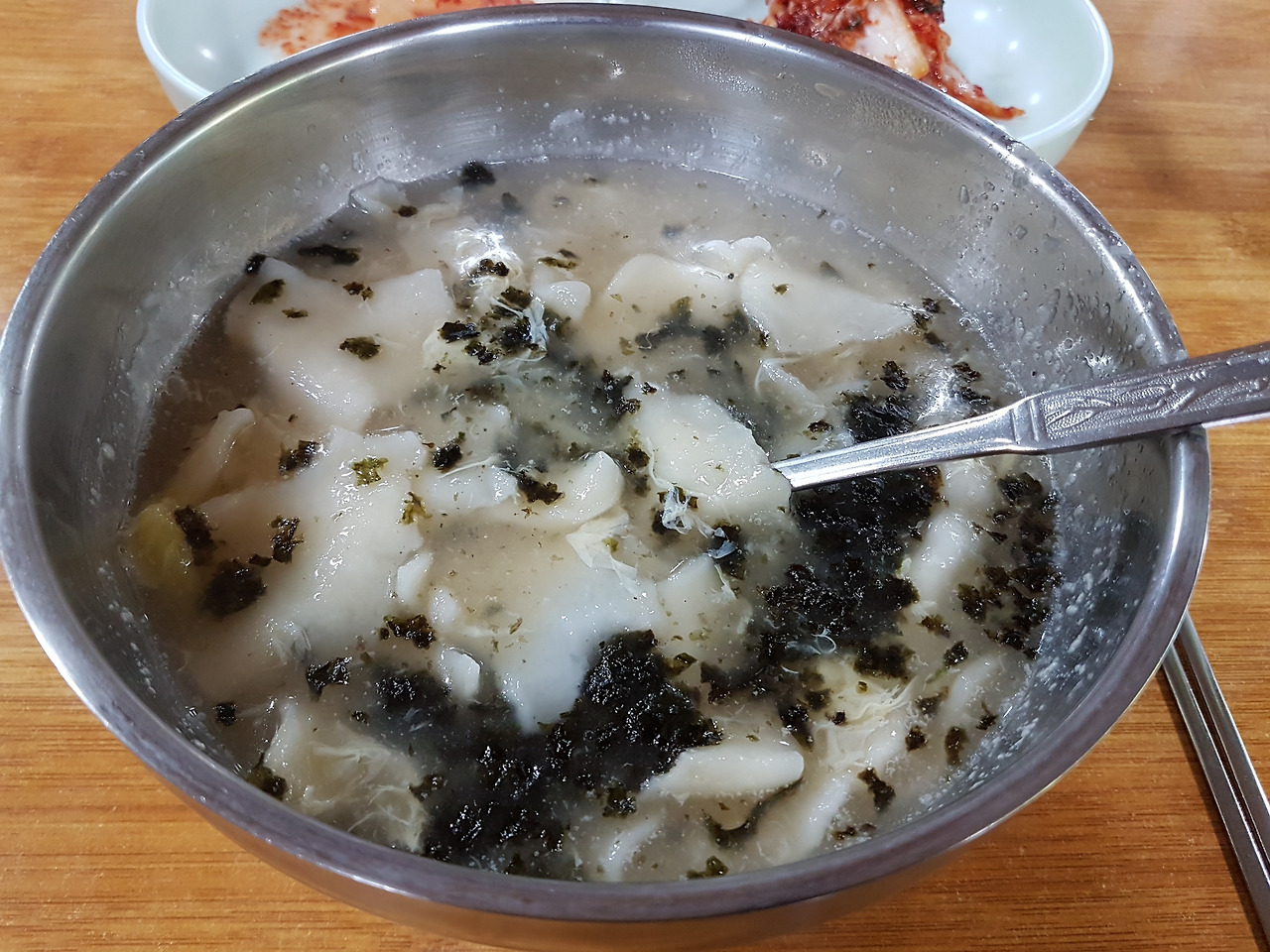 여의도의 스토리 수제비 먹방