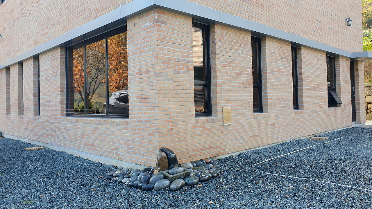 모퉁이 돌20241112_.jpg