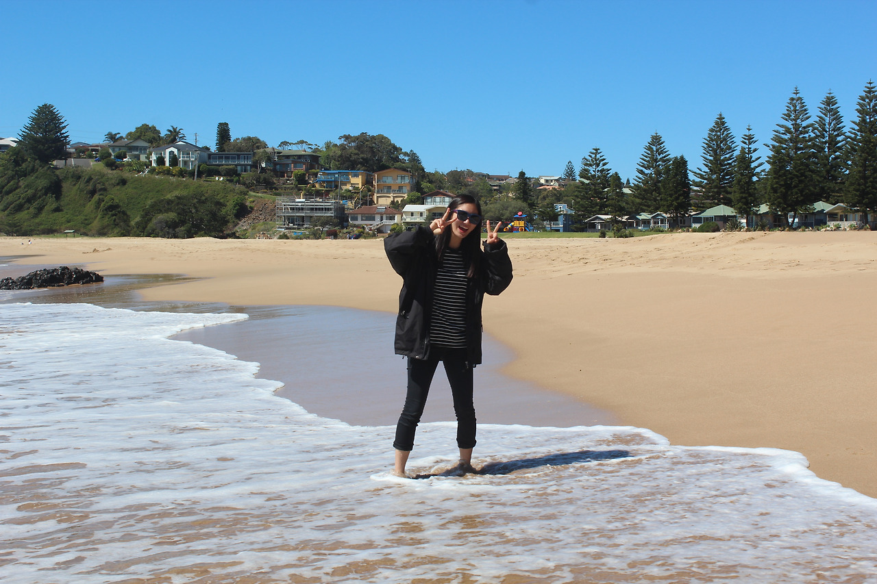 찬미 바닷물 발담구기.jpg