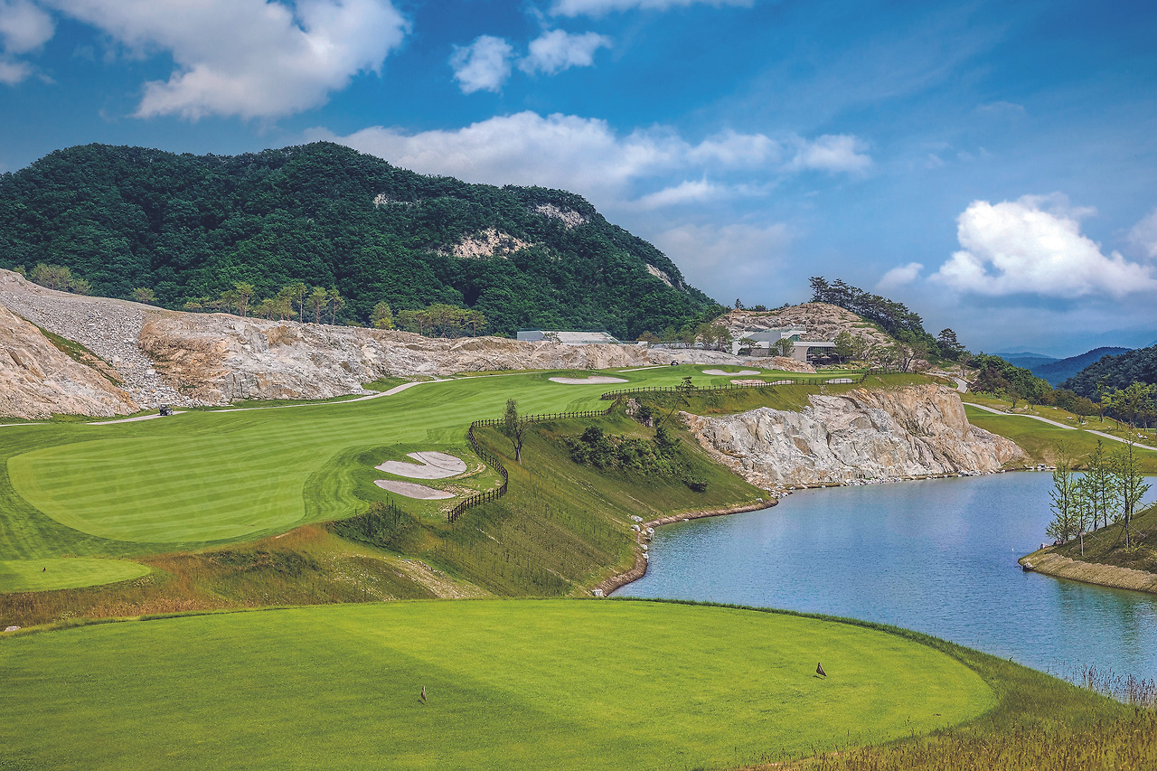 SMA_Golf Course 6.jpg