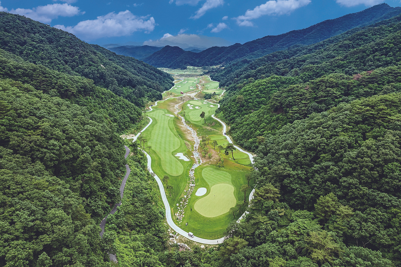 SMA_Golf Course 17_4,5번홀.jpg