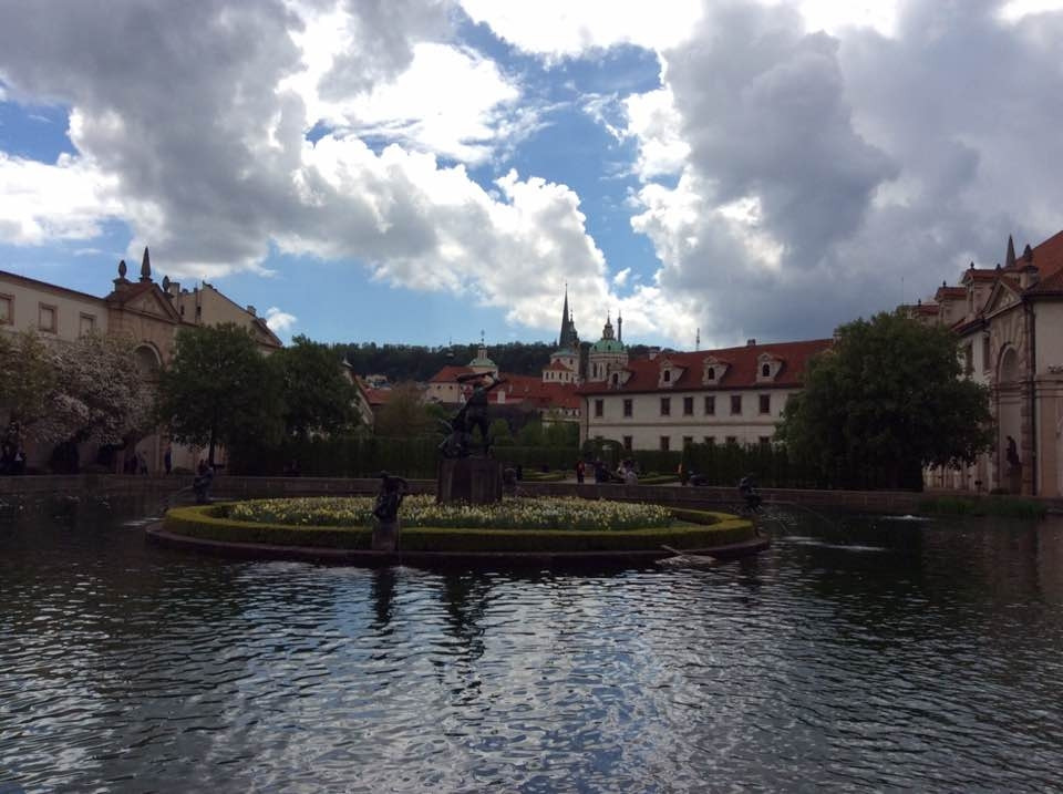 발트 궁 전경.jpg