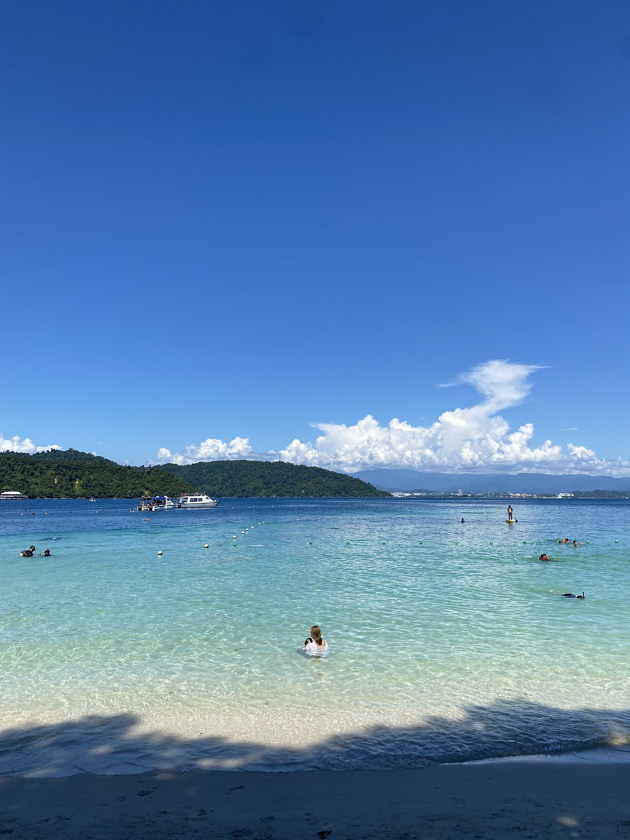 마무틱섬의 바다.jpg