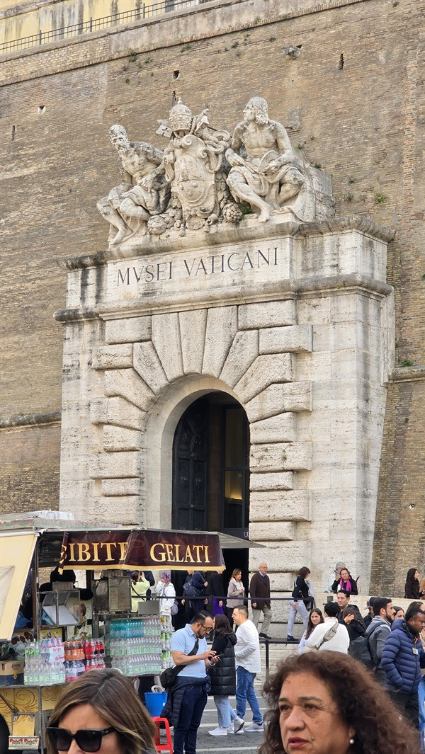 박물관 입구.jpg