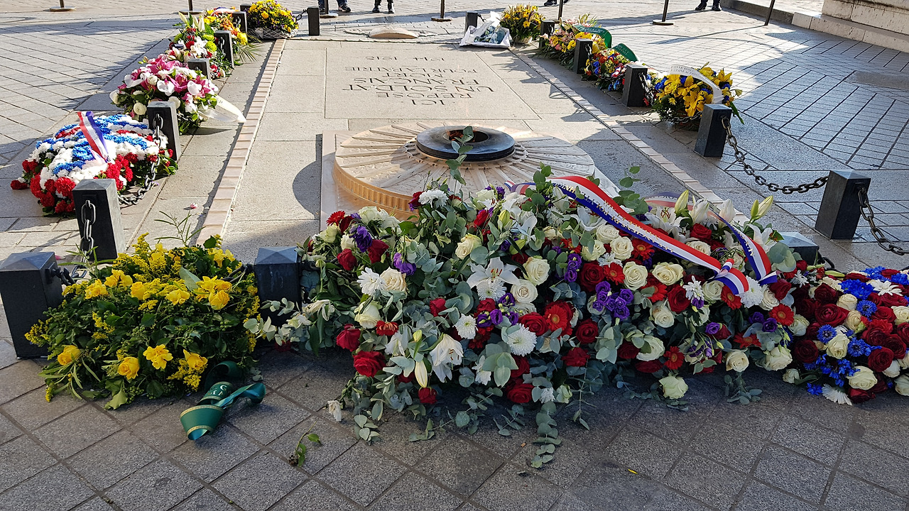 무명용사의 탑.jpg