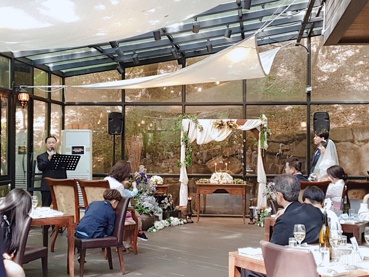 결혼식 사진.jpg