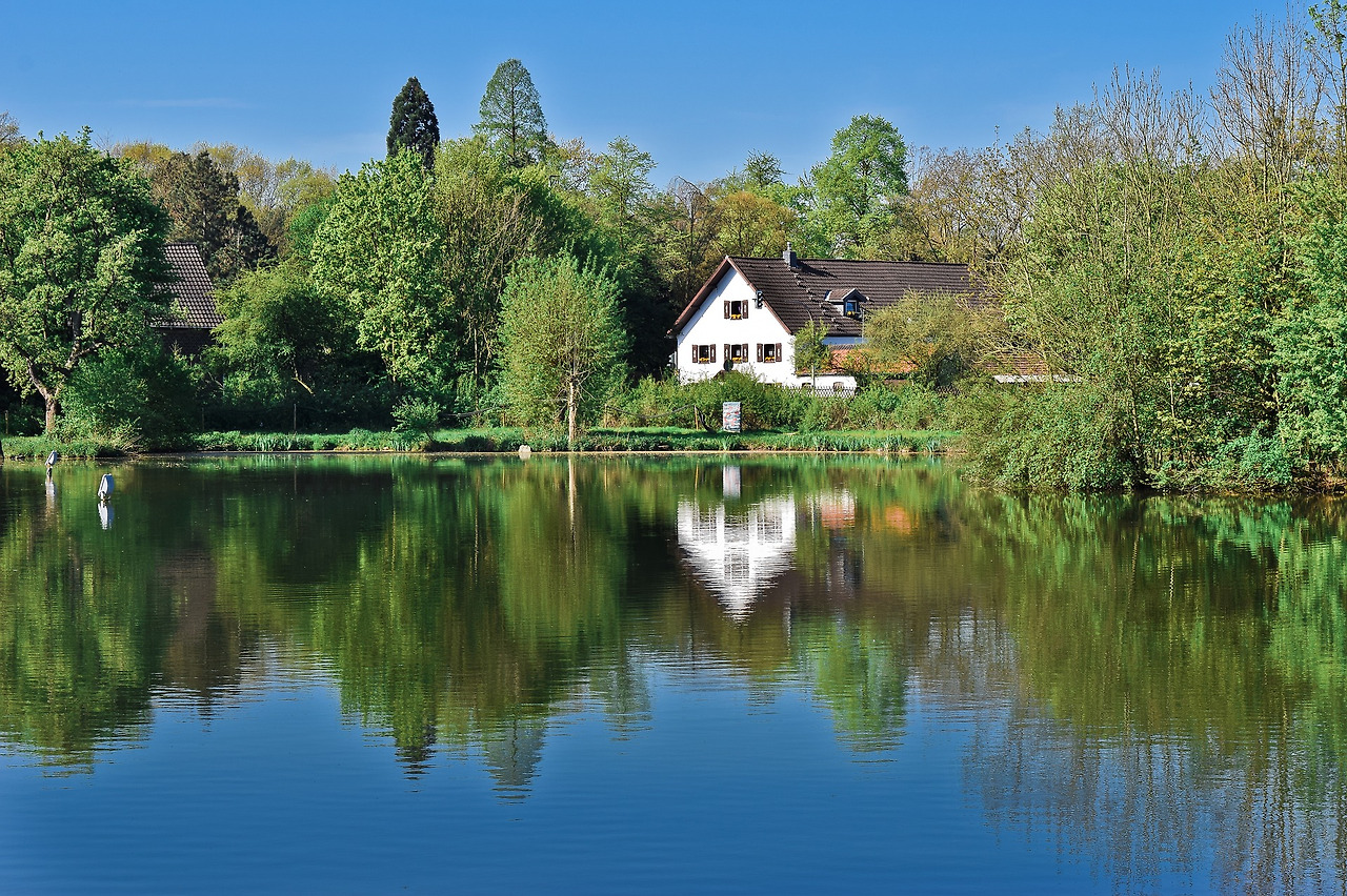 한적한 오두막.jpg