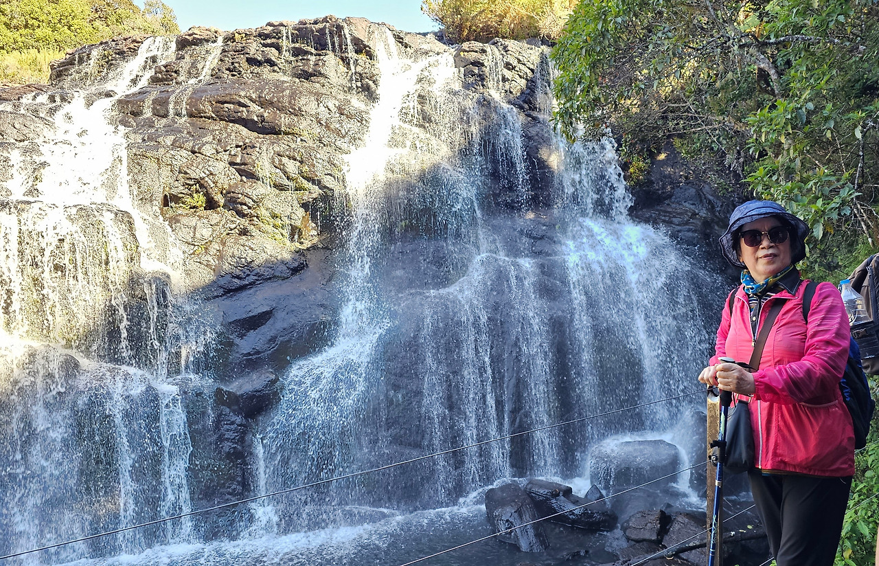 베이커스 폭포.jpg