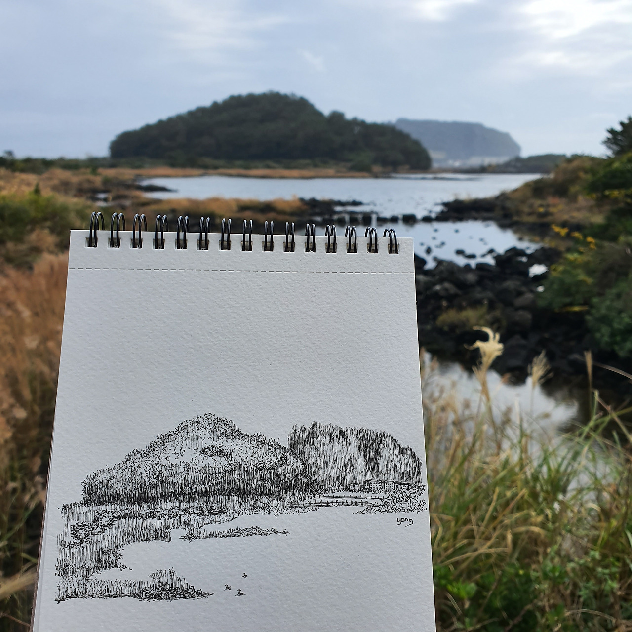 숙소에서 드로잉.jpg