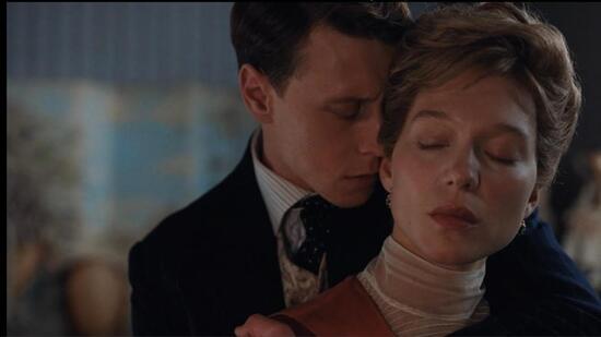 George-Mackay-and-Lea-Seydoux-in-The-Beast--Film-s_1709909043854.jpg