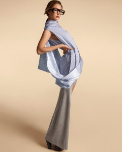 Burberry Spring_Summer 2020 Campaign featuring Gigi Hadid c Courtesy of Burberry _ Inez and Vinoodh.jpg