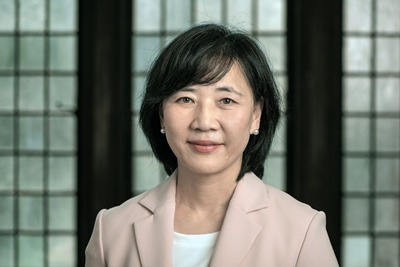 Ahn portrait 2023_작게.jpg