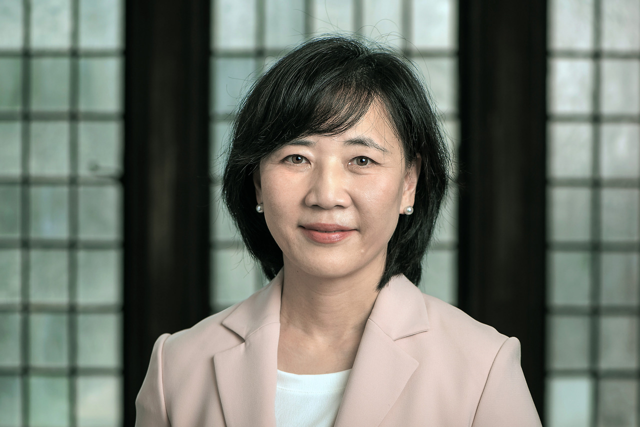Ahn portrait 2023.jpg