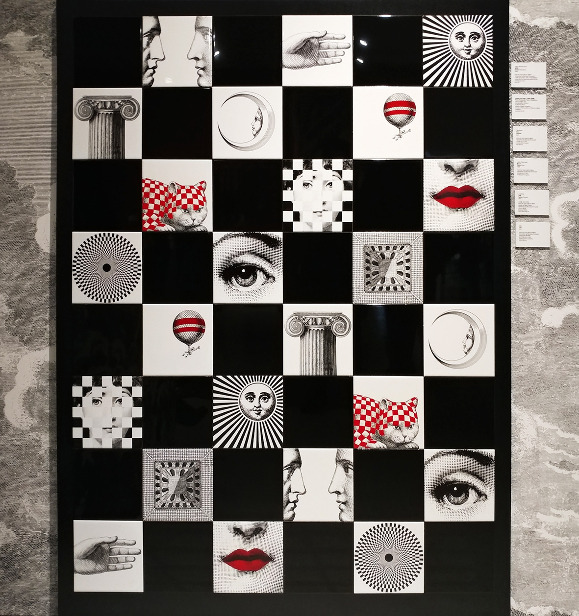 73-3.Piero fornasetti_ArtTray_생각이입을지배한다_포르나세티_CAZA_카자모피_크리스박_CHRIS PARK_춘추풀아트그룹_DDP_Small.jpg