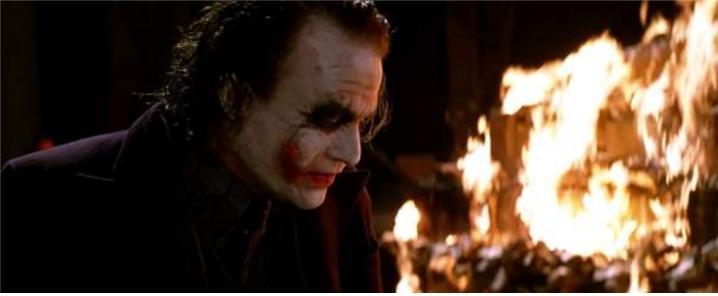 조커-불타는.jpg