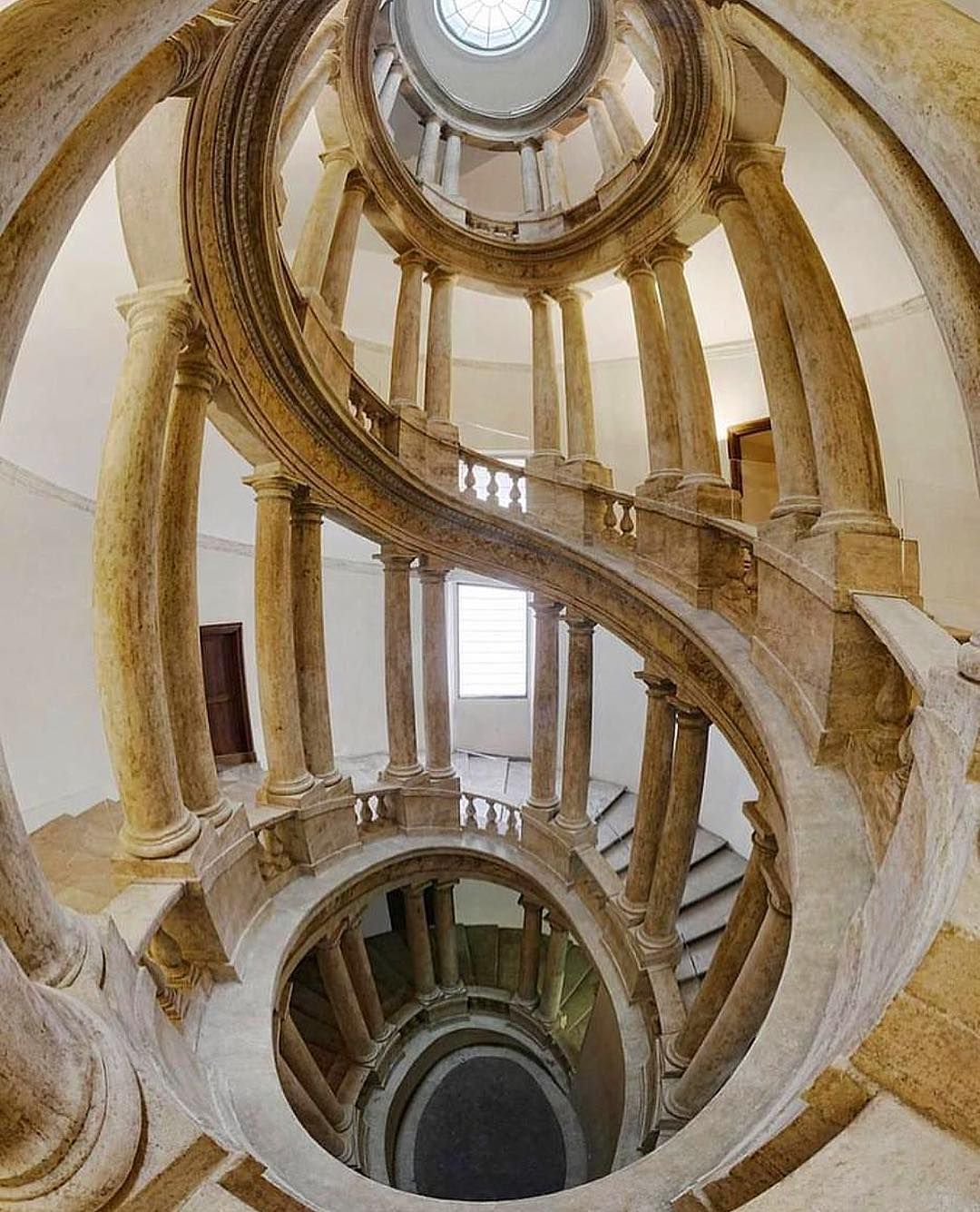 보로미니 계단 1.jpg