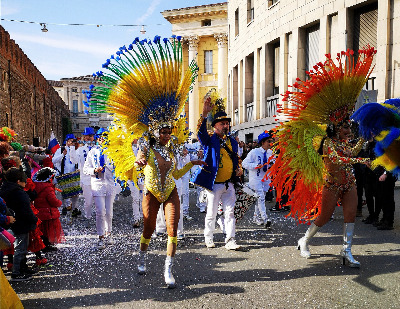 Carnevale_a_Verona,_Italia.jpg