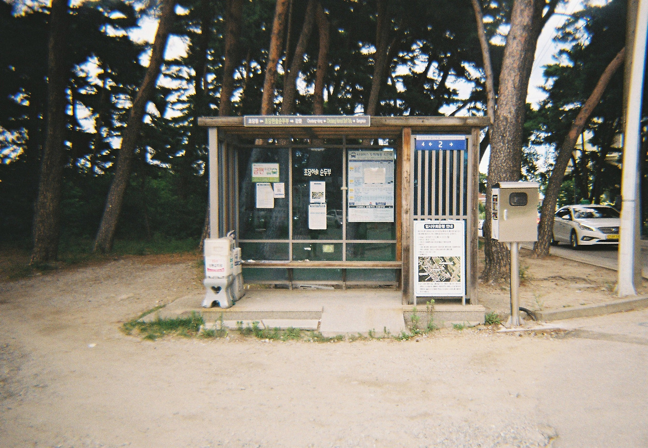 어느 정류장.jpg