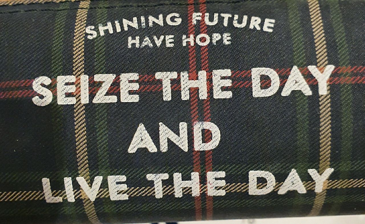 현재를 즐겨.jpg